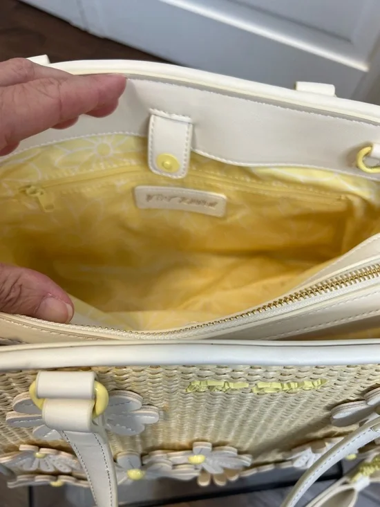 Betsey Johnson Alfie Flower Butterflies Satchel/Crossbody Whimsical Bag - Picture 8 of 14